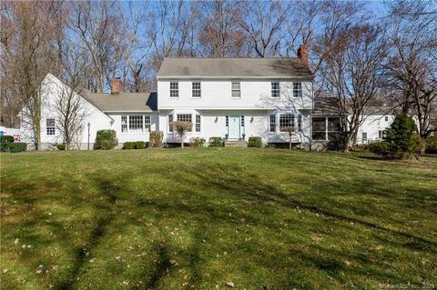 34 Tulip Tree Ln, Darien, CT 06820