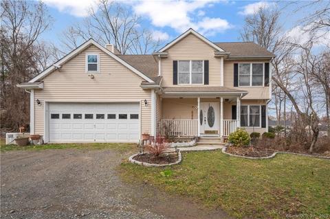 9 Catherine St, Danbury, CT 06811
