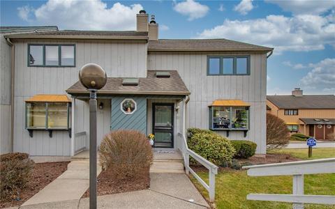 122 Skyview Dr #122, Cromwell, CT 06416