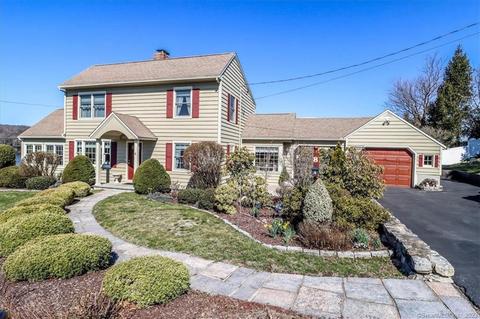 8 Lilac Ln, Brookfield, CT 06804