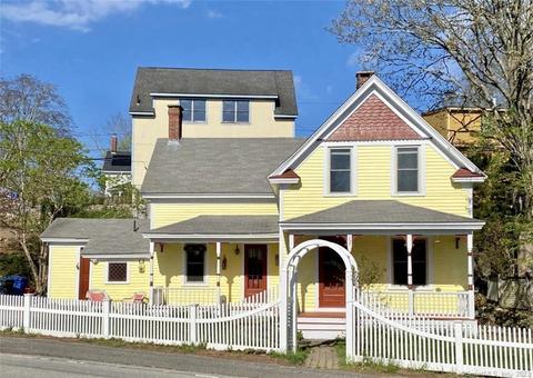 157 Noank Rd, Groton, CT 06355