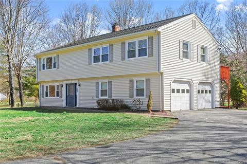 384 Pepper St, Monroe, CT 06468