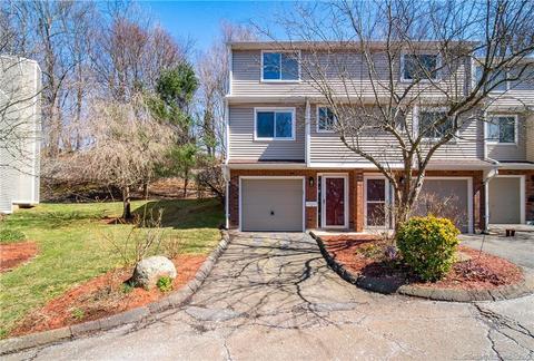 5 Abbey Ln #5, Meriden, CT 06450