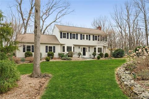 42 Old Wagon Rd, Wilton, CT 06897