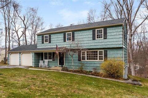 4 Sky Edge Ln, Bethel, CT 06801