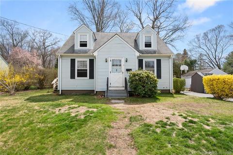 9 Ford Ave, Norwich, CT 06360