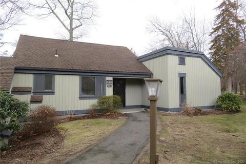 949 Heritage Vlg #B, Southbury, CT 06488