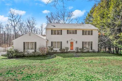 109 Marney Dr, Middlebury, CT 06762