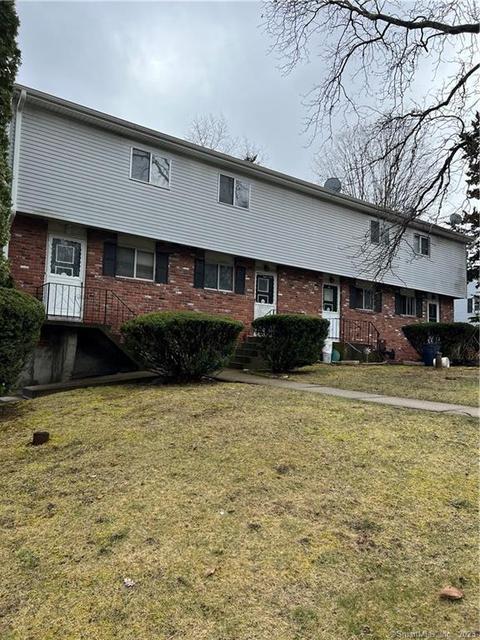 8 Walnut Dr #B, Uncasville, CT 06382
