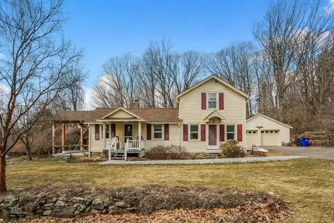 126 Newfield Rd, Winchester, CT 06098