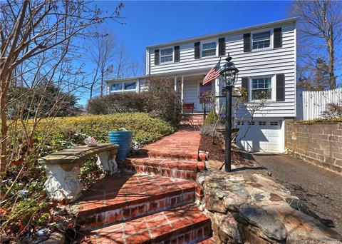 435 Amity Rd, Bethany, CT 06524