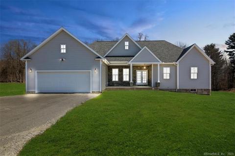 17 Emerald Ln, Norwich, CT 06360