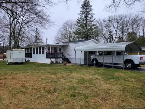 80 Sheldon Rd #37, Griswold, CT 06351