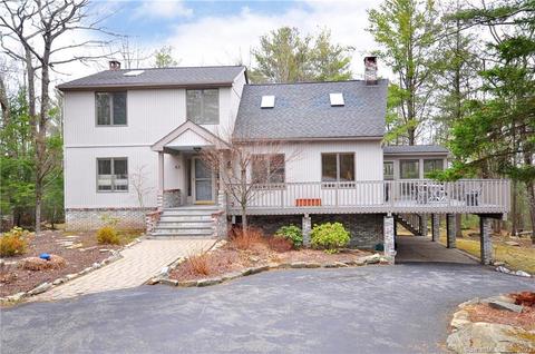 63 Rockwall Ct, Goshen, CT 06756