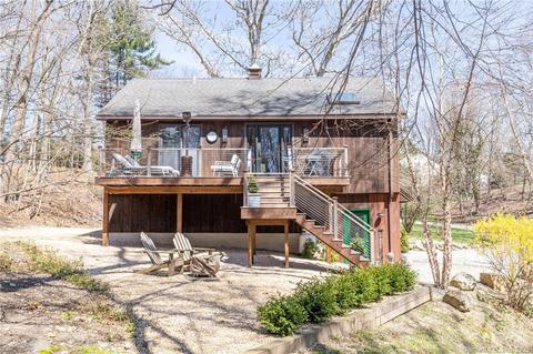 6 Pondside Dr, Westport, CT 06880