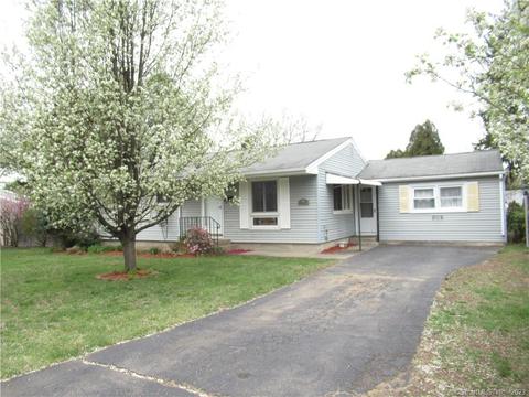 44 Beacon Manor Cir, Naugatuck, CT 06770