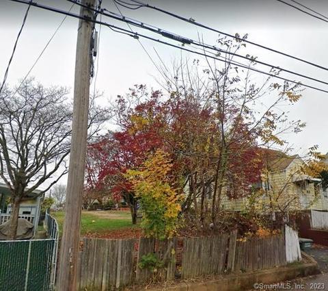 355 Exeter St, Bridgeport, CT 06606