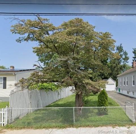 438 Soundview Ave, Bridgeport, CT 06606
