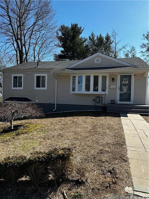 15 Floral Nook, Waterbury, CT 06704