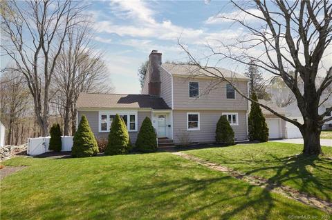 6 Beers St, Trumbull, CT 06611
