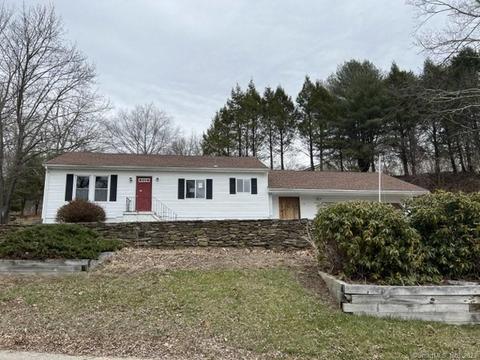 30 Church St, Sprague, CT 06330