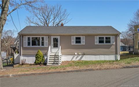 19 Robart St, West Haven, CT 06516