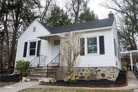 80 Wooster Ave, Waterbury, CT 06708