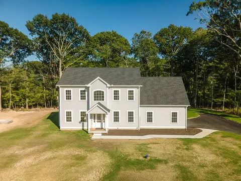 21 Martys Way, Ledyard, CT 06339
