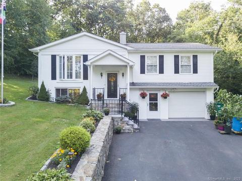 20 Oak Dr, Watertown, CT 06795