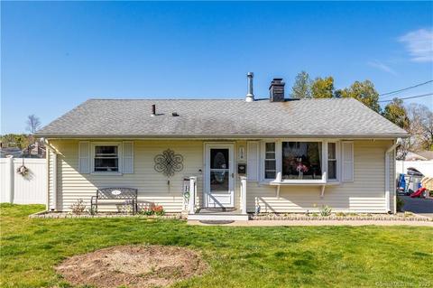 138 Shuttlemeadow Rd, Plainville, CT 06062