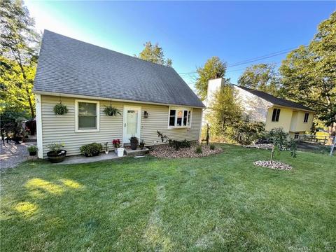 55 Melbourne St, Naugatuck, CT 06770