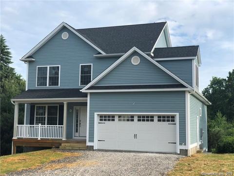 36 Fawn Meadow Dr, Naugatuck, CT 06770