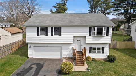 17 Barker Pl, Branford, CT 06405