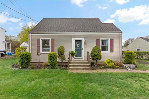 34 Mill Creek Rd, Branford, CT 06405