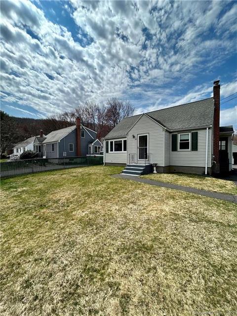26 Harvest Ln, Bristol, CT 06010