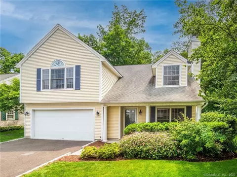 62 Village Ct #62, Wilton, CT 06897