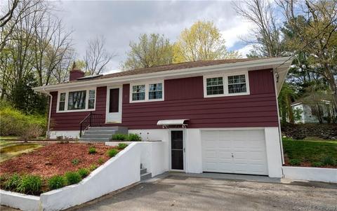 17 Clinton Ave, Norwich, CT 06360