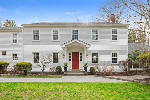 4 Greenbrier Ln, Westport, CT 06880