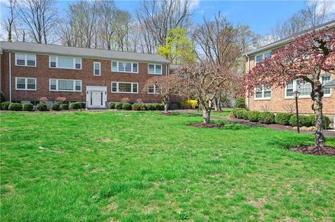 132 Heritage Hill Rd #B, New Canaan, CT 06840