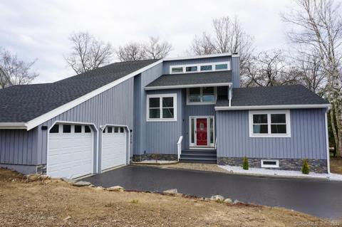 318 Old Evarts Ln, Groton, CT 06355
