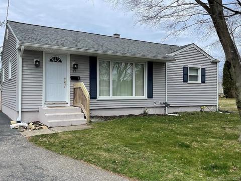 12 Traders Ct, Norwich, CT 06360