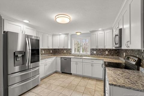 107 Gwen Rd, Meriden, CT 06451
