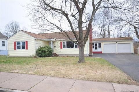 172 Birch St, Manchester, CT 06040