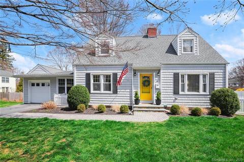 14 Applegate Rd, Fairfield, CT 06825