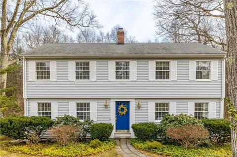 13 Stevens St, Avon, CT 06001