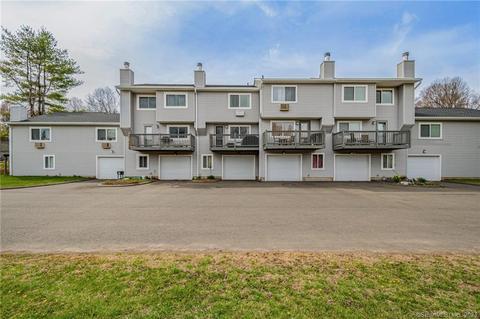 18 Chelsea Ln #18, East Granby, CT 06026