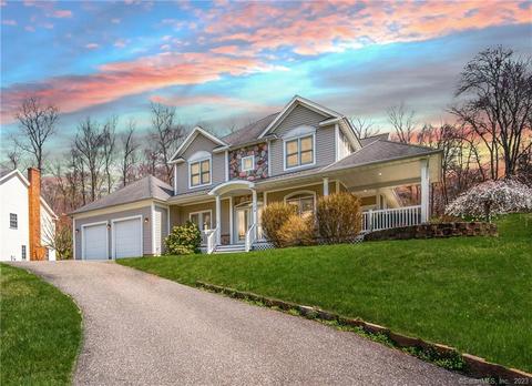134 Old Farms E, Middletown, CT 06457