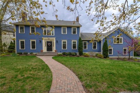 286 Blake Cir, Hamden, CT 06517