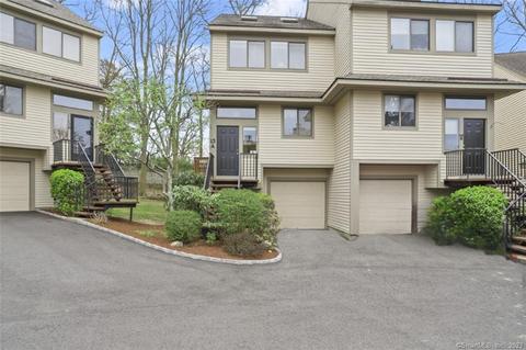 2435 Bedford St #13A, Stamford, CT 06905