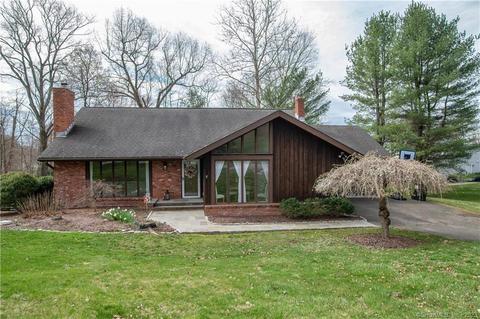 43 Redwood Dr, Bethel, CT 06801